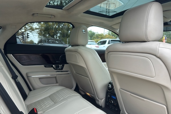 Used Jaguar XJ 2016 for sale - 76193717: Photo 29