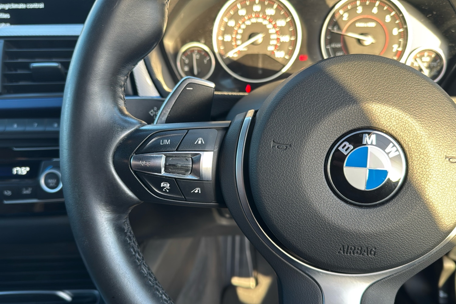 Used BMW 3 Series 2018 for sale - 77589390: Photo 17