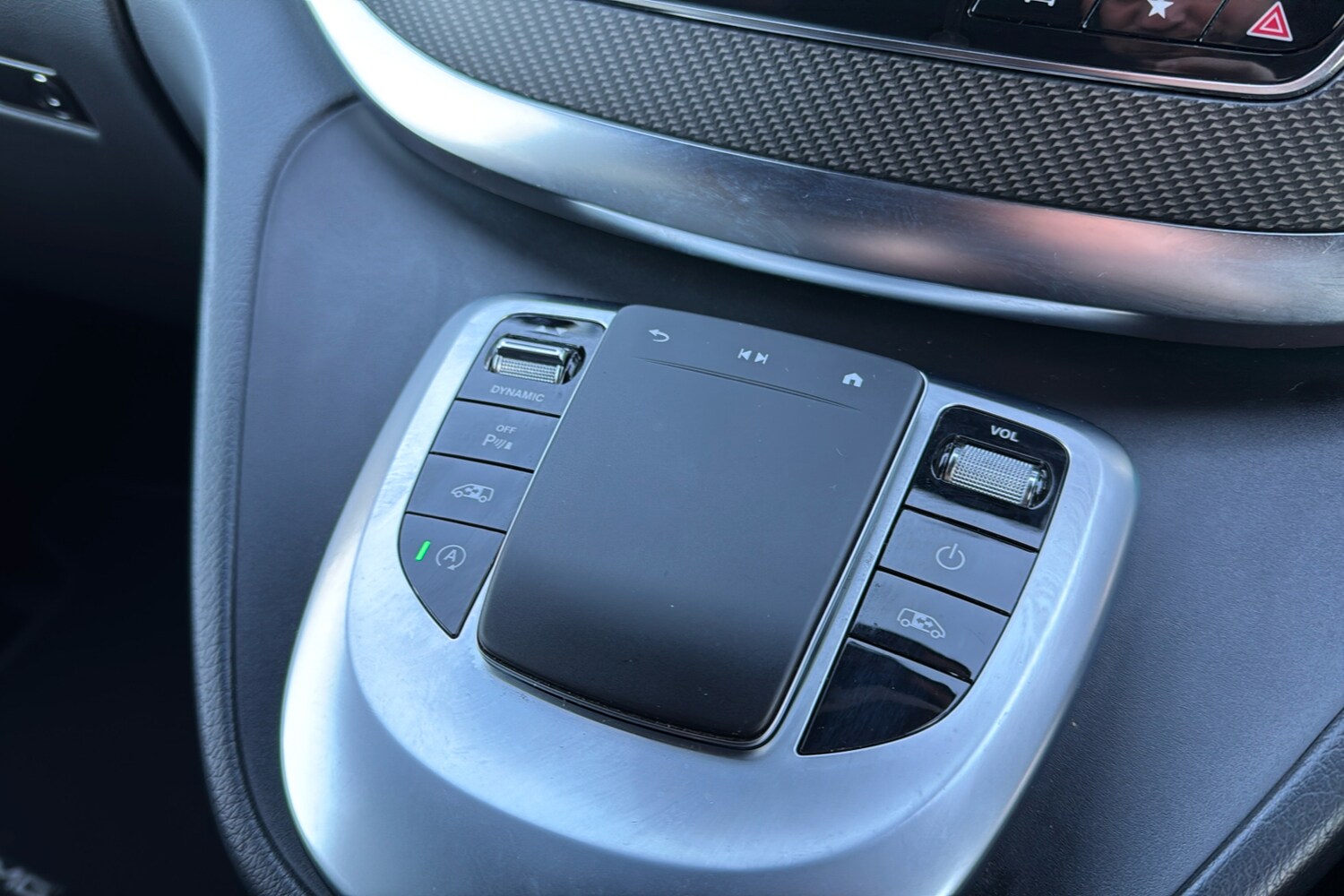 Used Mercedes-Benz V-Class 2023 for sale - 76955394: Photo 39