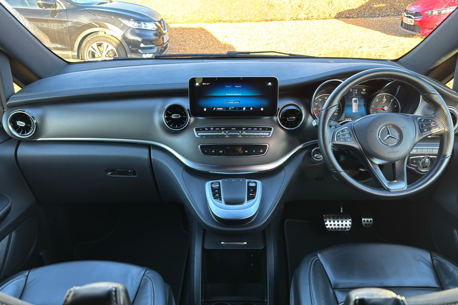 Used Mercedes-Benz V-Class 2023 for sale - 76955394: Photo 9