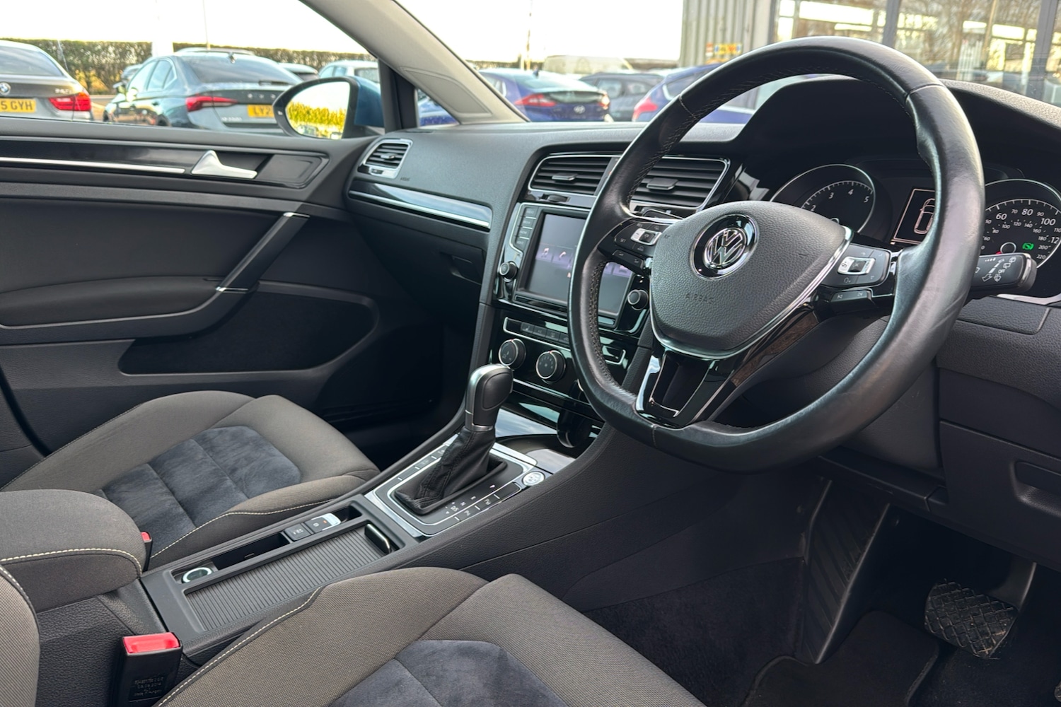 Used Volkswagen Golf 2014 for sale - 77553513: Photo 10