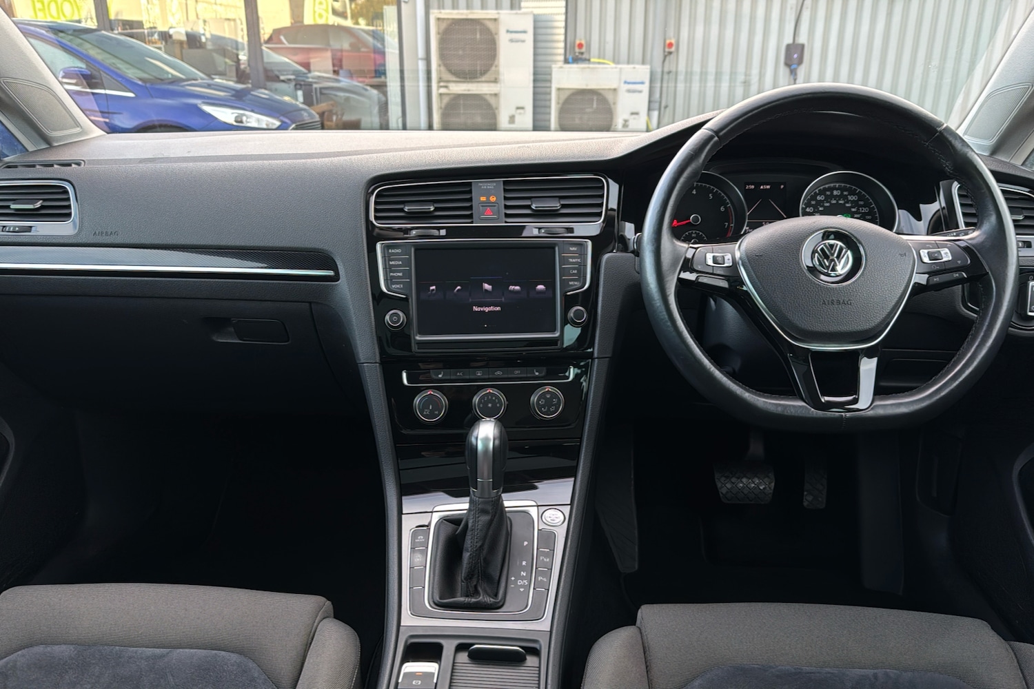 Used Volkswagen Golf 2014 for sale - 77553513: Photo 9