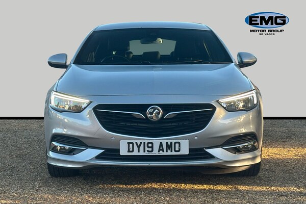 Used Vauxhall Insignia 2019 for sale - 76155984: Photo 2