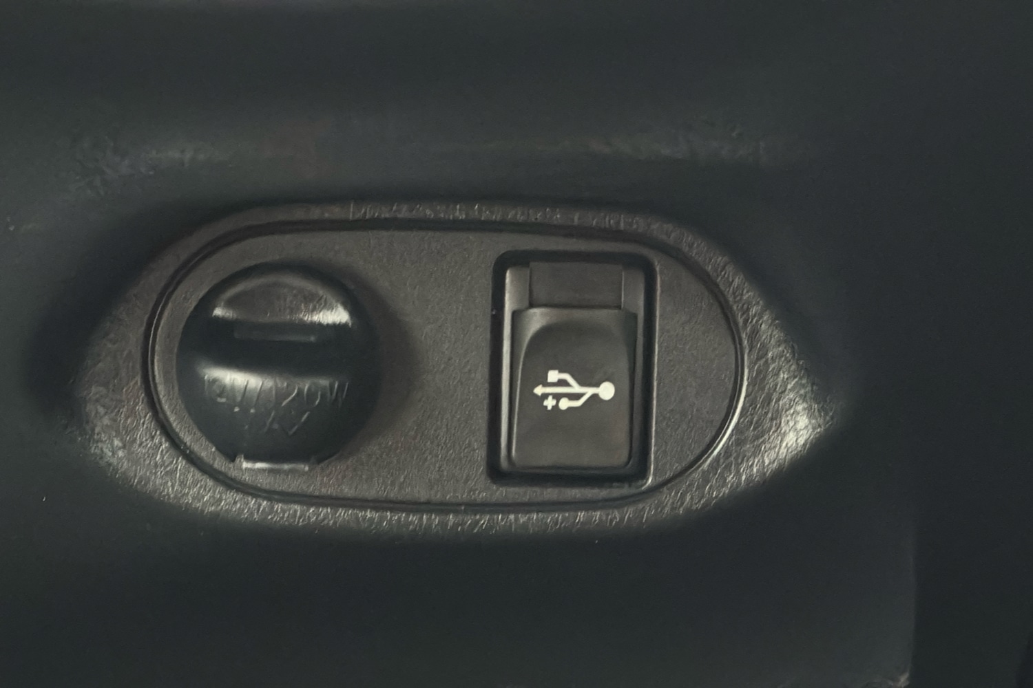 Used Toyota Yaris 2015 for sale - 76488296: Photo 22