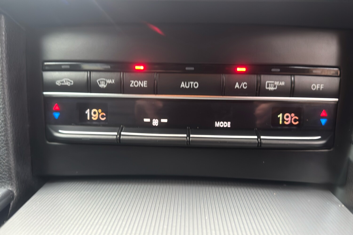 Used Mercedes-Benz E Class 2014 for sale - 76248914: Photo 16