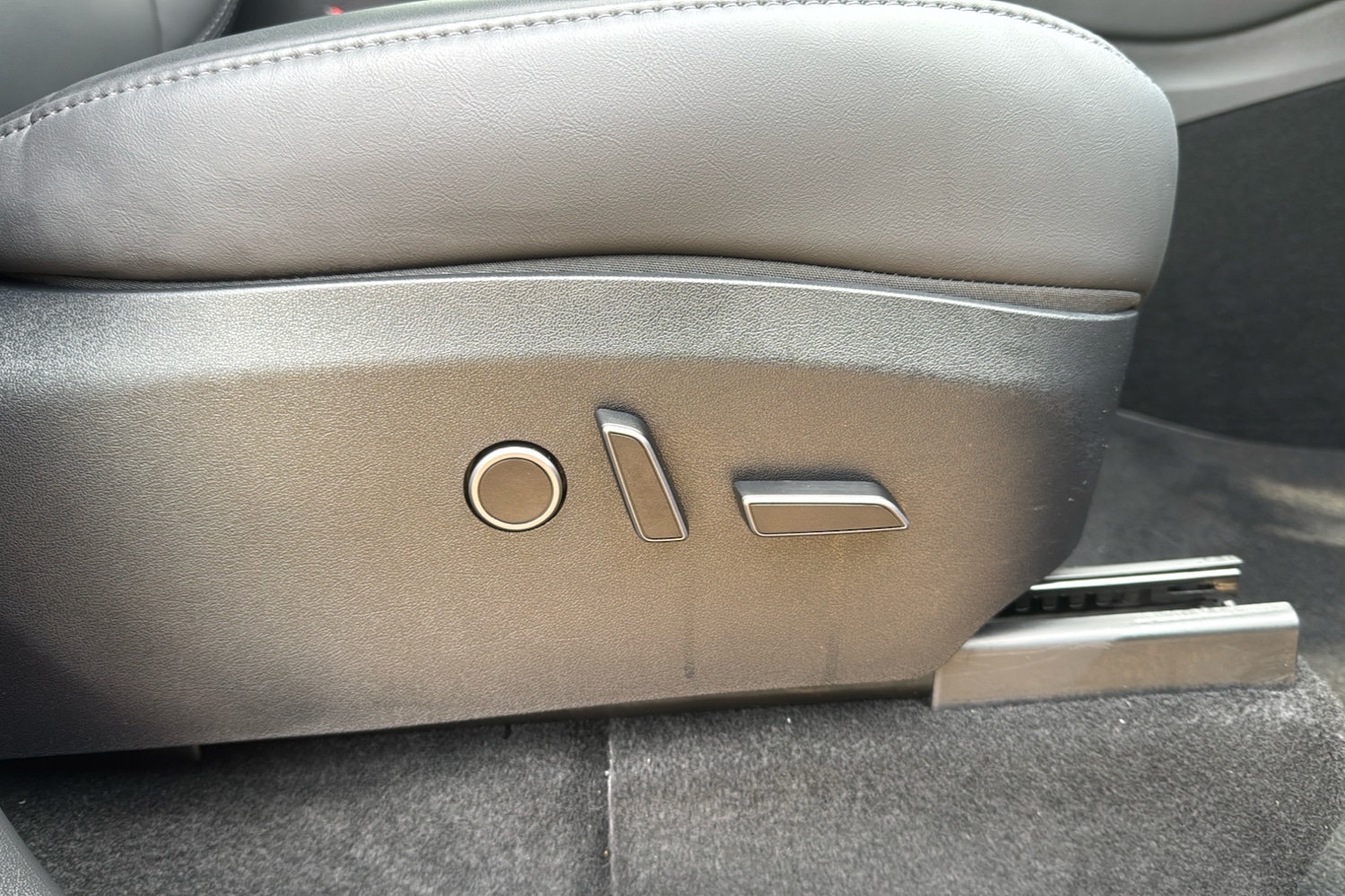Vehicle 28