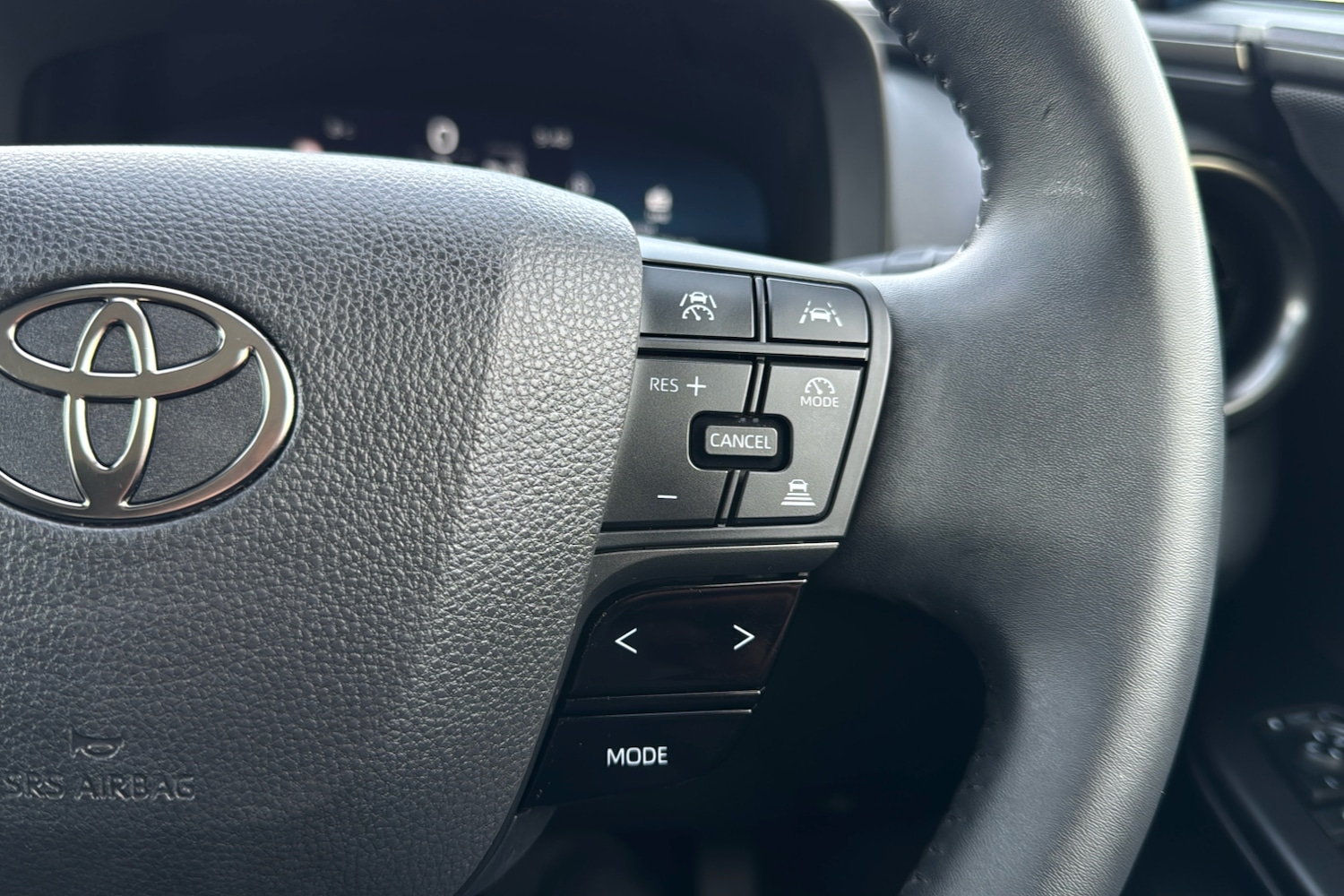 Used Toyota C-HR 2024 for sale - 77418189: Photo 18