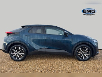 Used Toyota C-HR 2024 for sale - 77418189: Photo