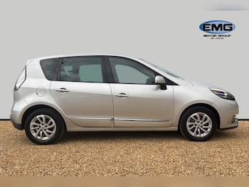 Used Renault Scenic 2015 for sale - 75259876: Photo