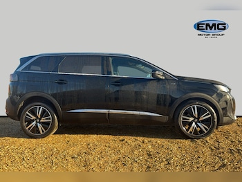 Used Peugeot 5008 2022 for sale - 76955370: Photo