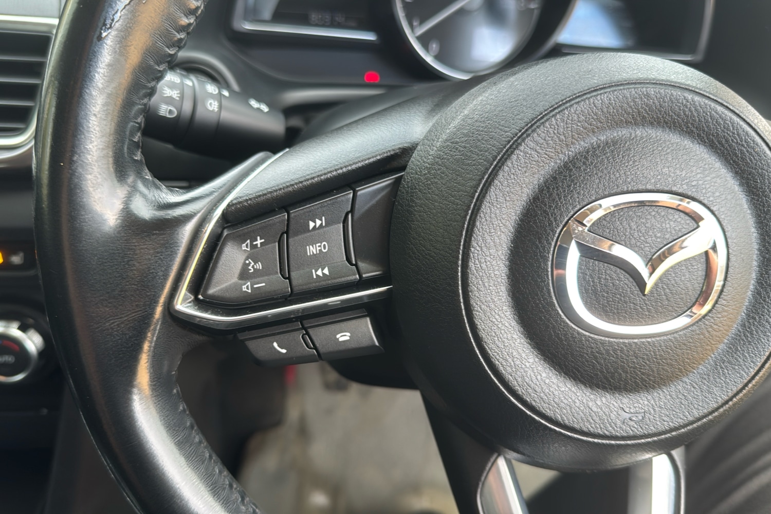 Used Mazda Mazda3 2017 for sale - 76230232: Photo 17