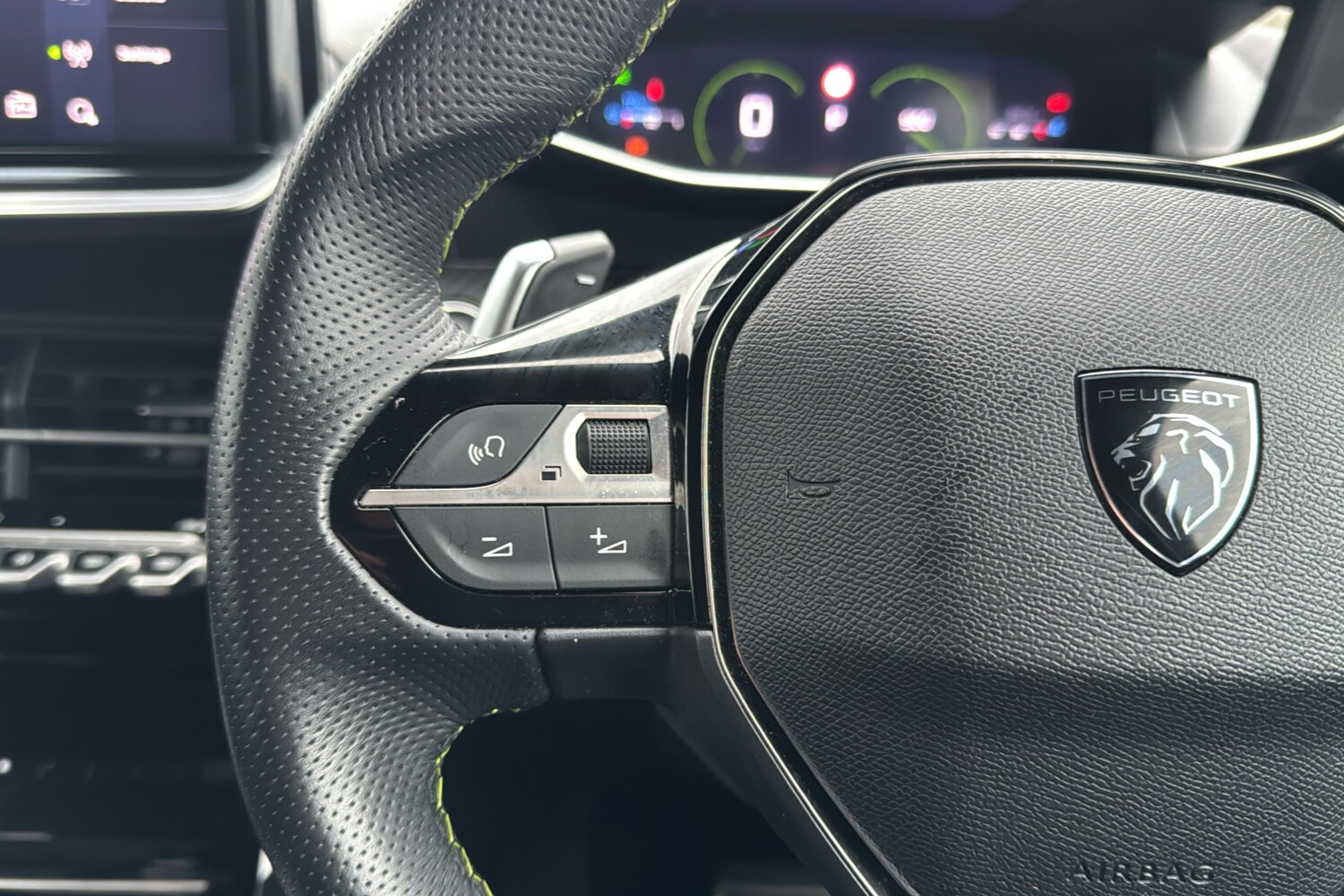 Used Peugeot 2008 2023 for sale - 77374135: Photo 17