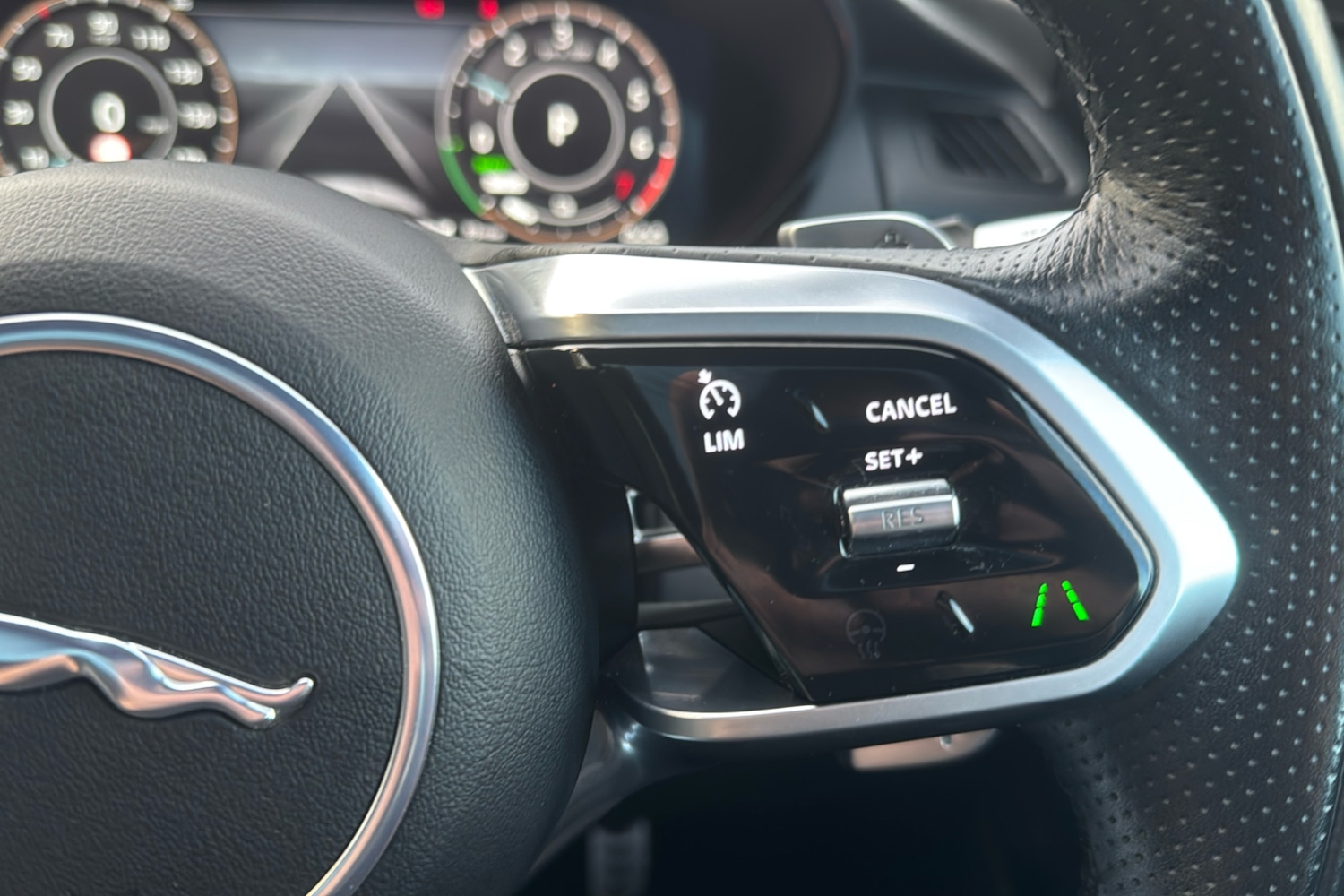 Used Jaguar E-Pace 2021 for sale - 76362402: Photo 17