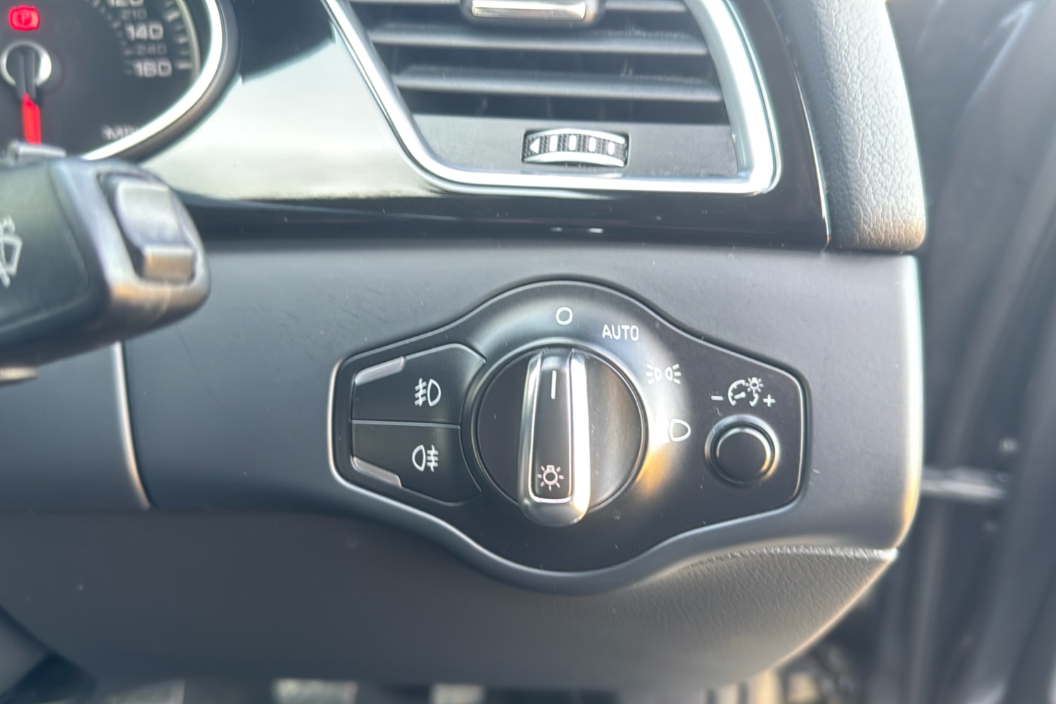 Used Audi A4 2014 for sale - 76141427: Photo 28
