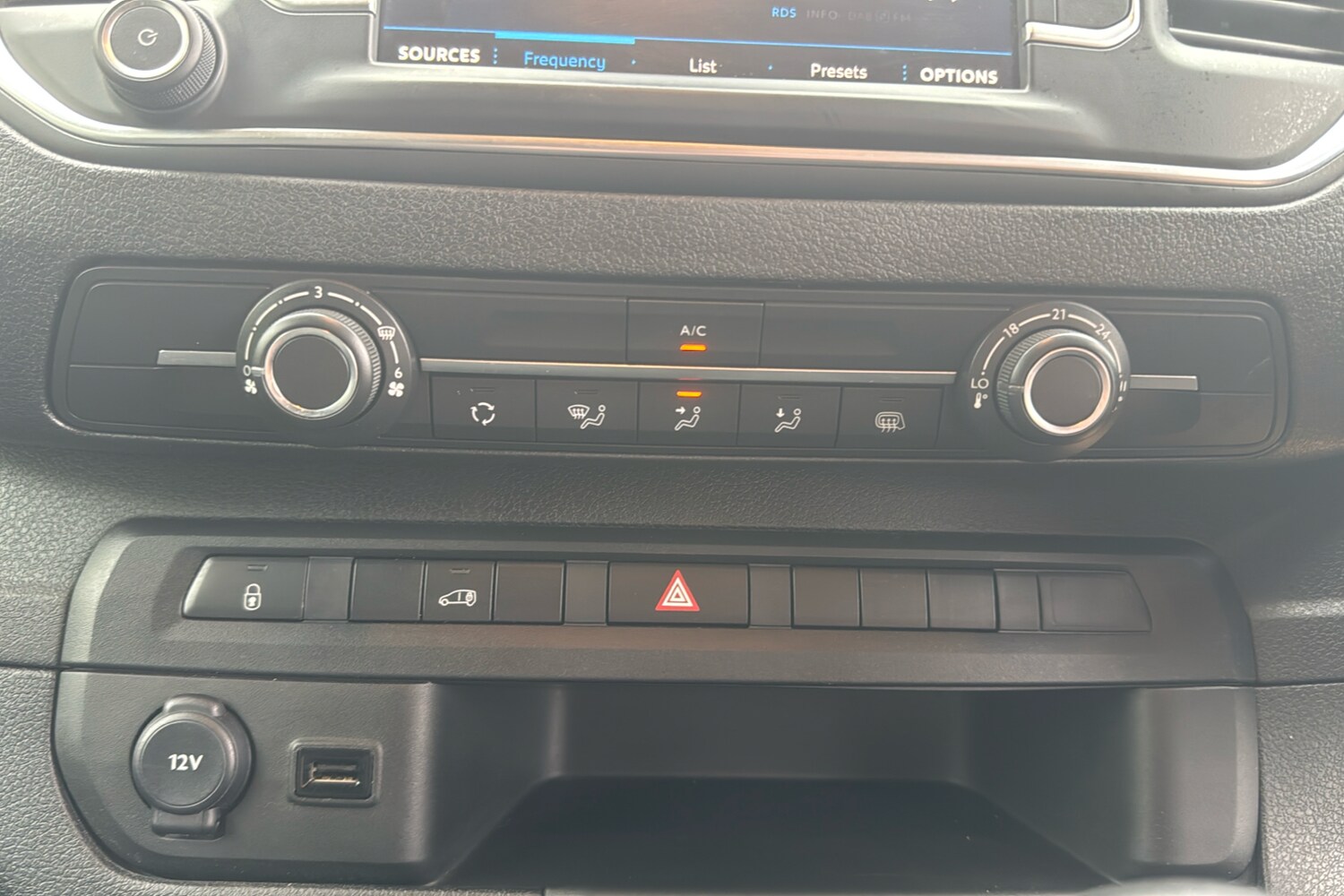 Used Peugeot Expert 2023 for sale - 76230231: Photo 30