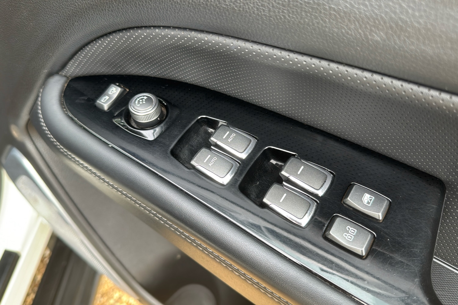 Used Ssangyong Rexton 2022 for sale - 76077005: Photo 31