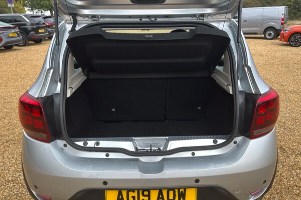 Used Dacia Sandero Stepway 2019 for sale - 76113159: Photo 19