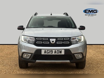 Used Dacia Sandero Stepway 2019 for sale - 76113159: Photo 2