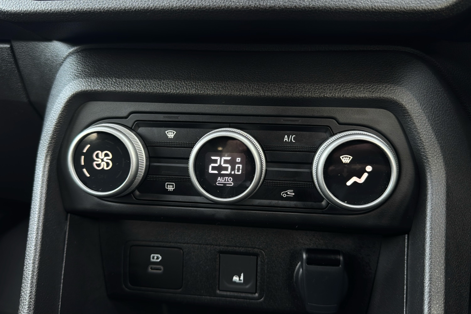 Used Dacia Jogger 2025 for sale - 77429416: Photo 16