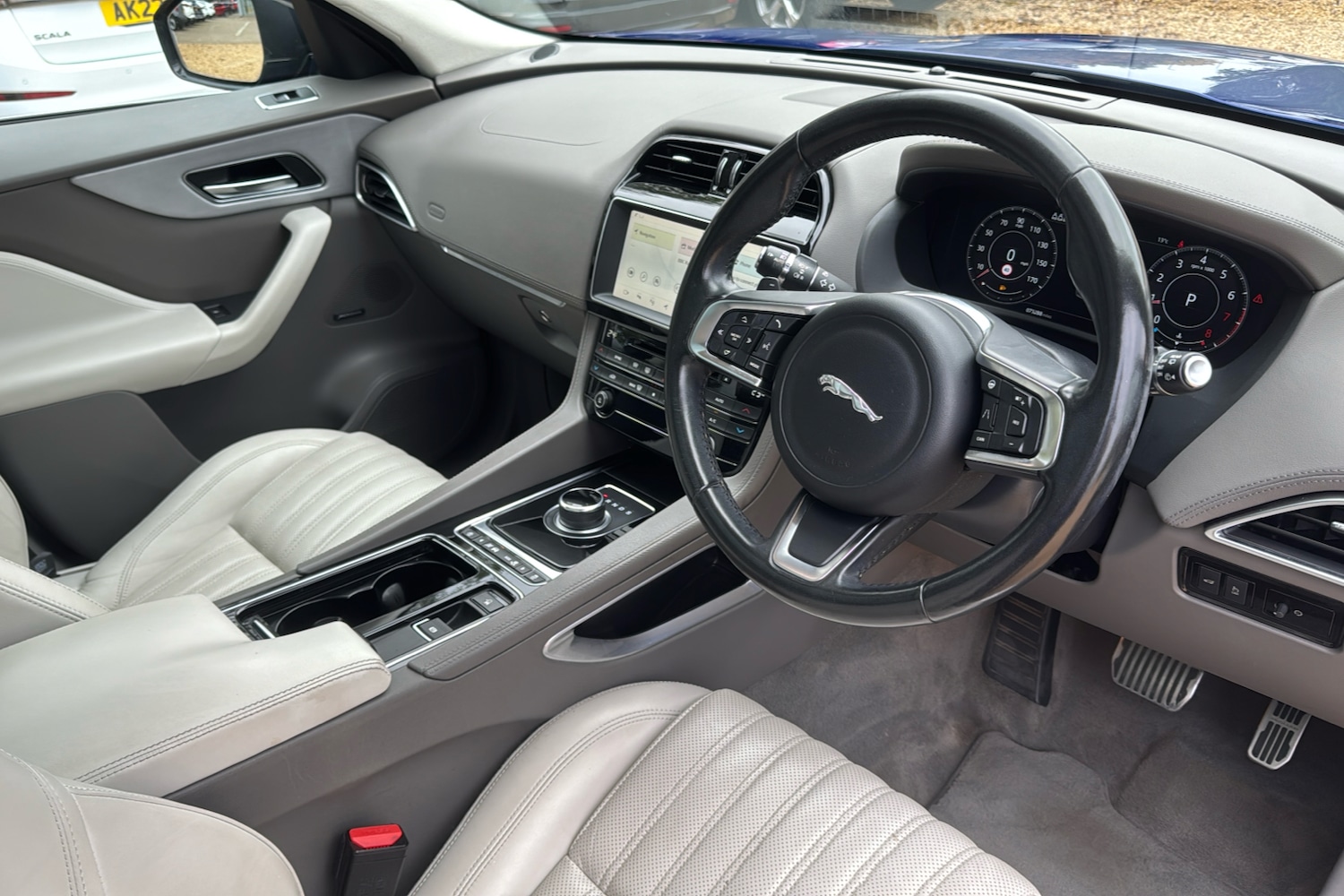 Used Jaguar F-Pace 2019 for sale - 76955371: Photo 10