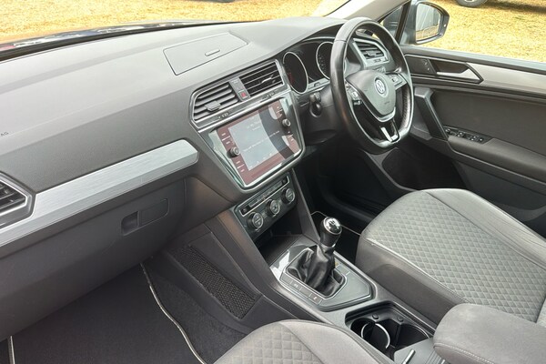 Used Volkswagen Tiguan 2018 for sale - 76230219: Photo 11