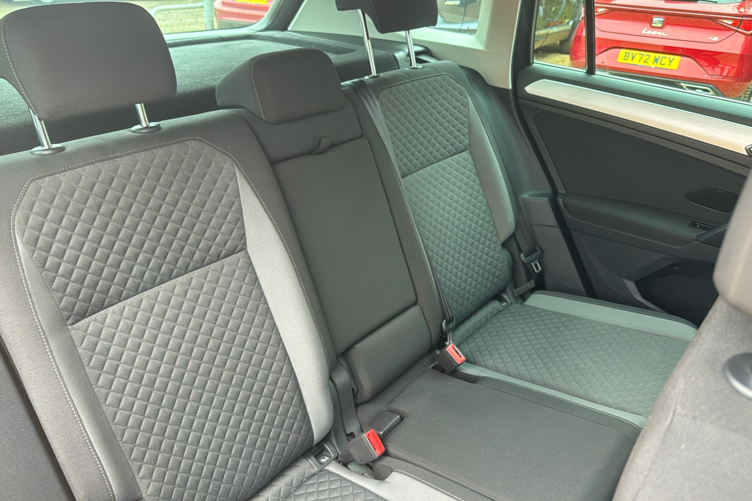 Used Volkswagen Tiguan 2018 for sale - 76230219: Photo 12