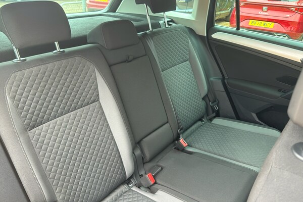 Used Volkswagen Tiguan 2018 for sale - 76230219: Photo 12