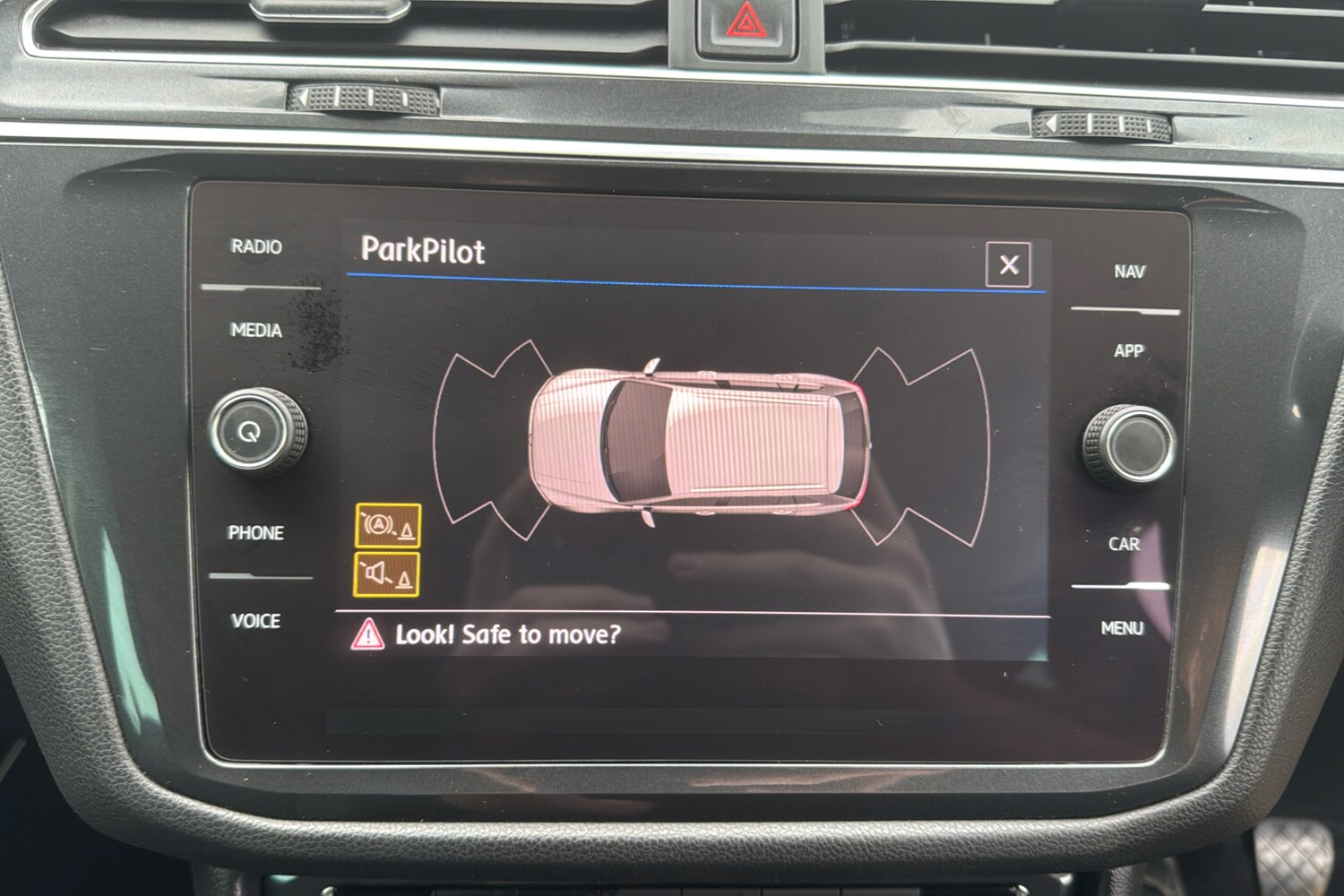 Used Volkswagen Tiguan 2018 for sale - 76230219: Photo 32