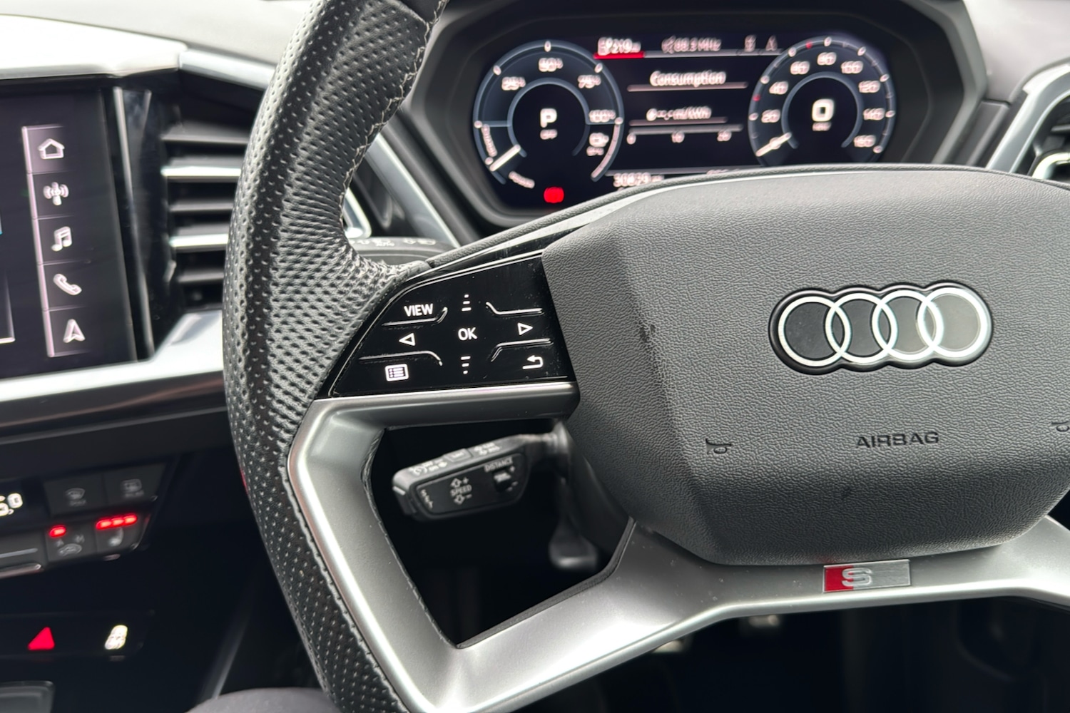 Used Audi Q4 e-tron 2023 for sale - 77790074: Photo 16