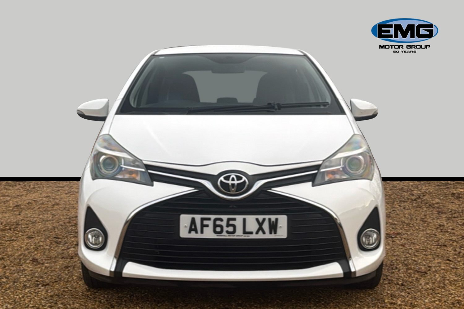 Used Toyota Yaris 2015 for sale - 76789812: Photo 2