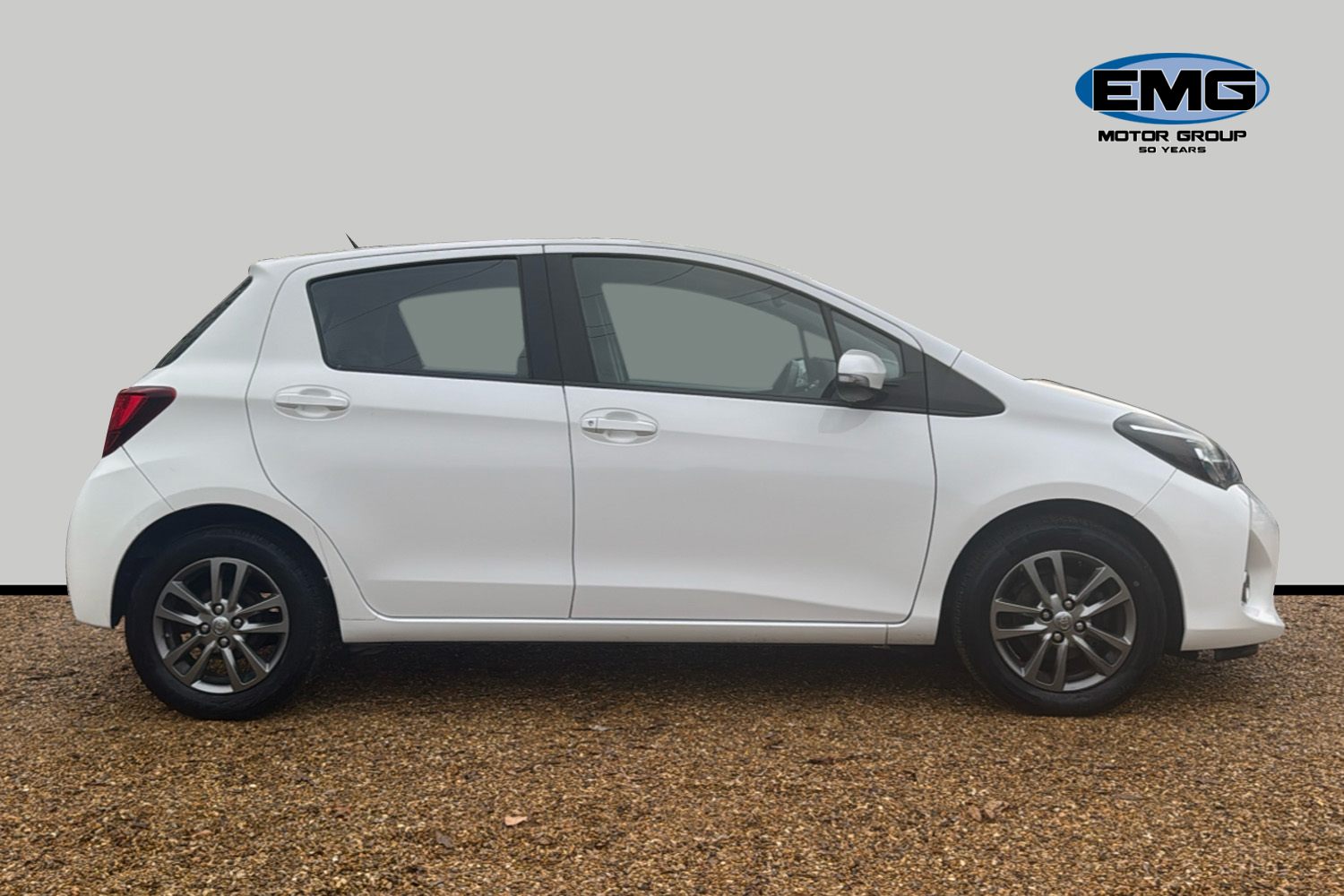 Used Toyota Yaris 2015 for sale - 76789812: Photo 4