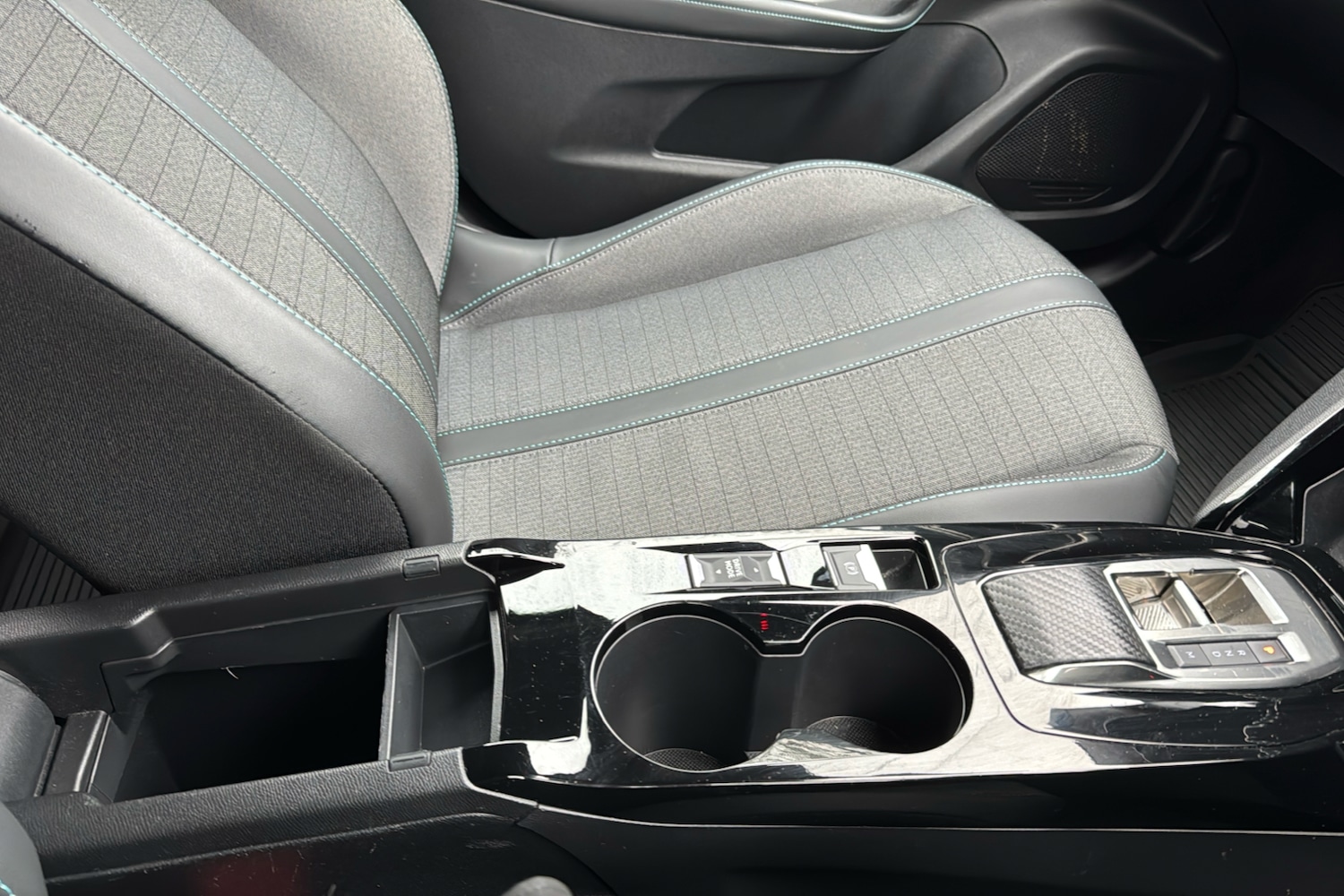 Used Peugeot 2008 2023 for sale - 76932084: Photo 34