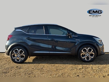 Used Renault Captur 2023 for sale - 76611021: Photo