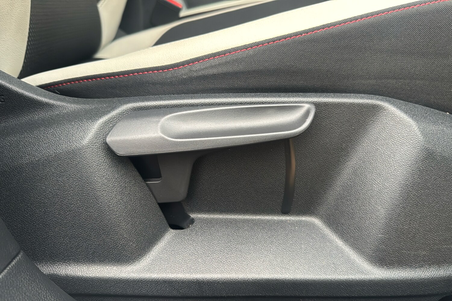 Used Volkswagen T-Roc 2020 for sale - 77046046: Photo 32