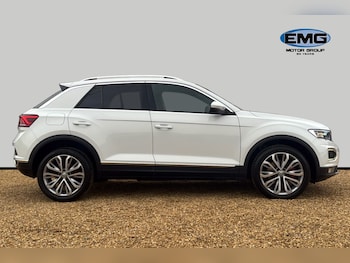 Used Volkswagen T-Roc 2020 for sale - 77046046: Photo