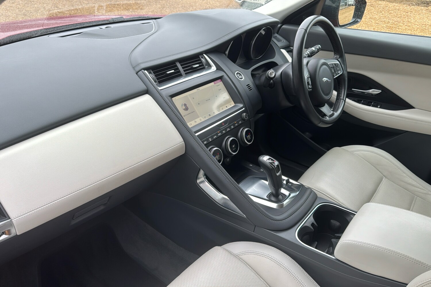 Used Jaguar E-Pace 2018 for sale - 76262605: Photo 11