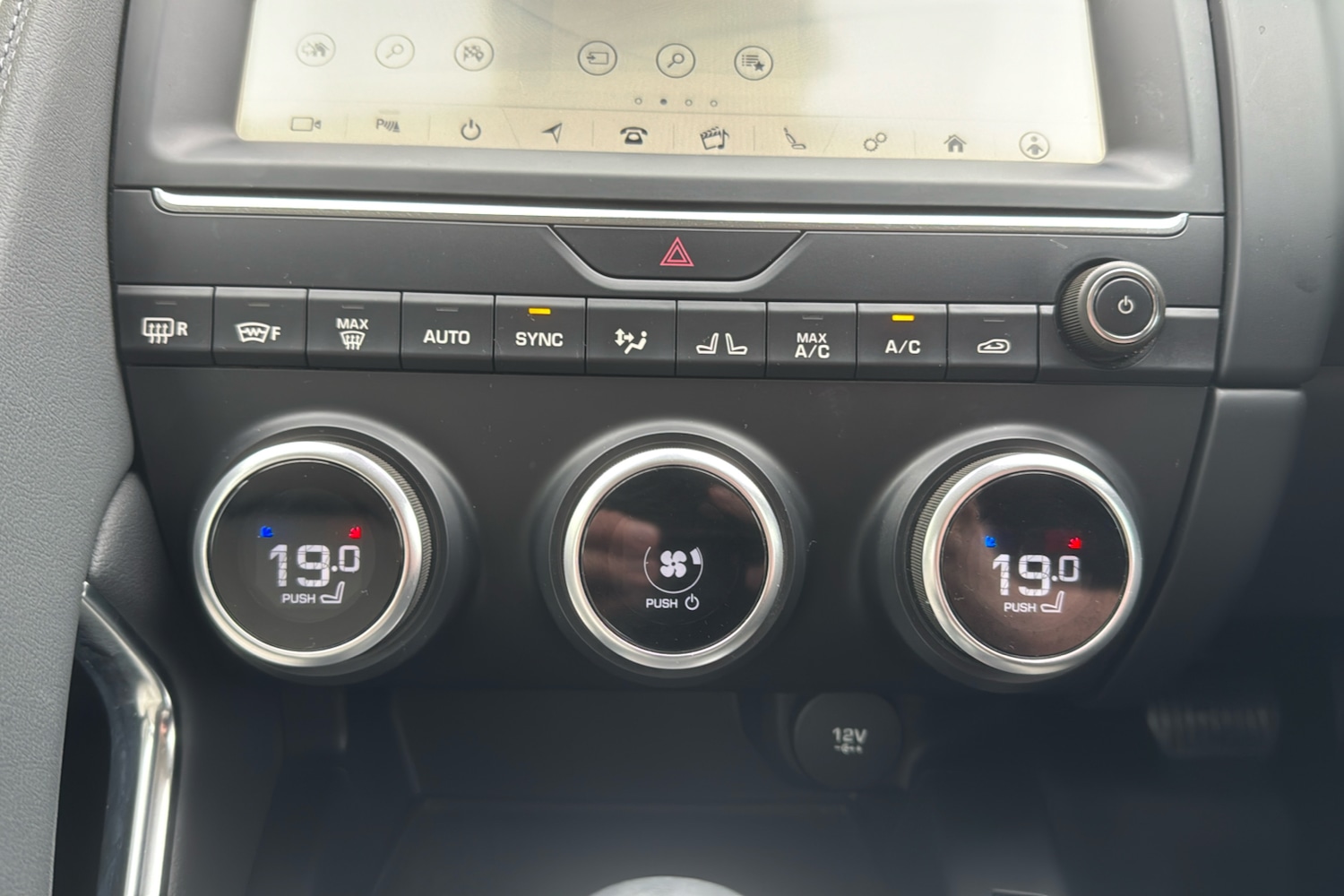 Used Jaguar E-Pace 2018 for sale - 76262605: Photo 16