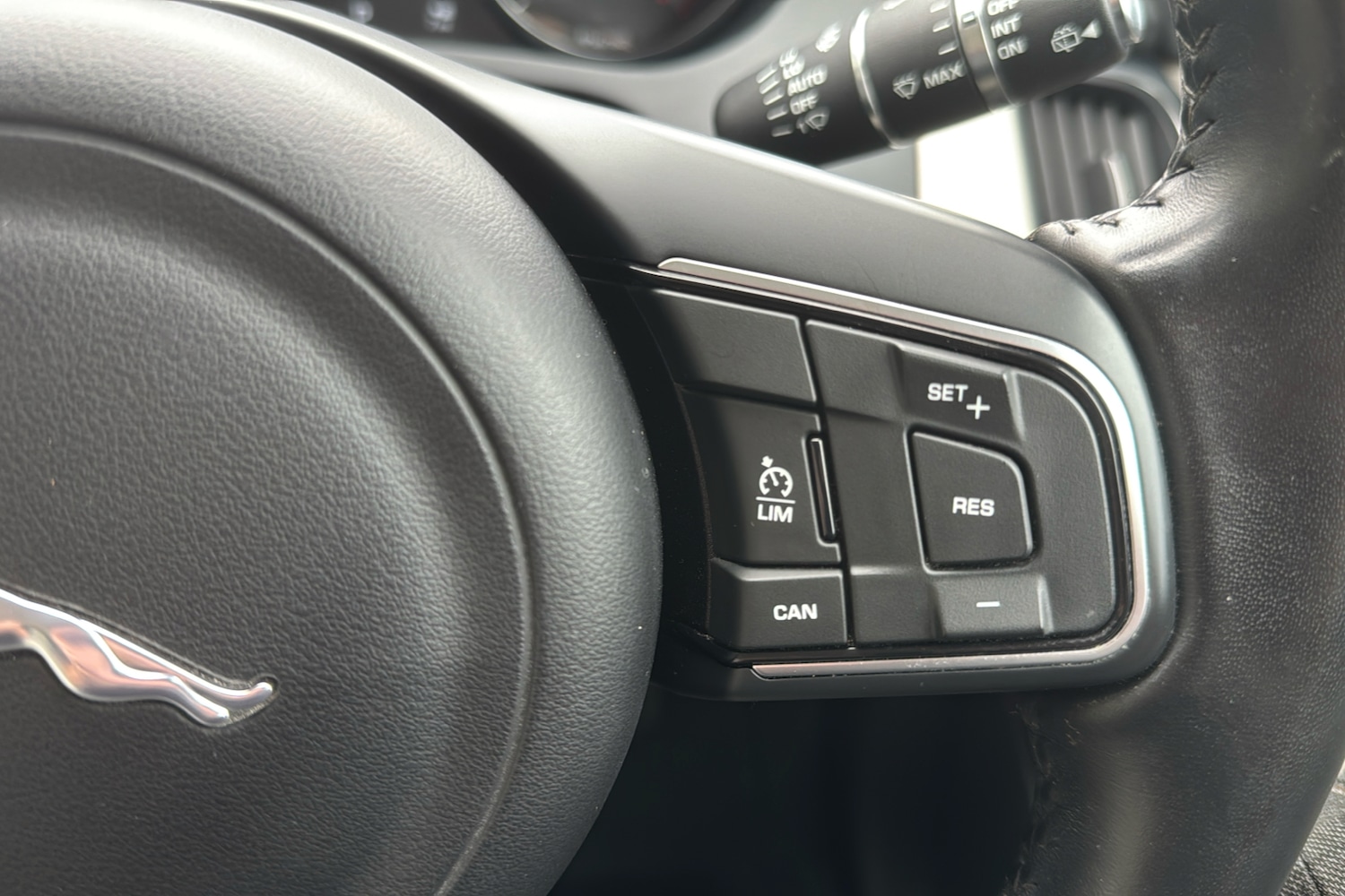 Used Jaguar E-Pace 2018 for sale - 76262605: Photo 18