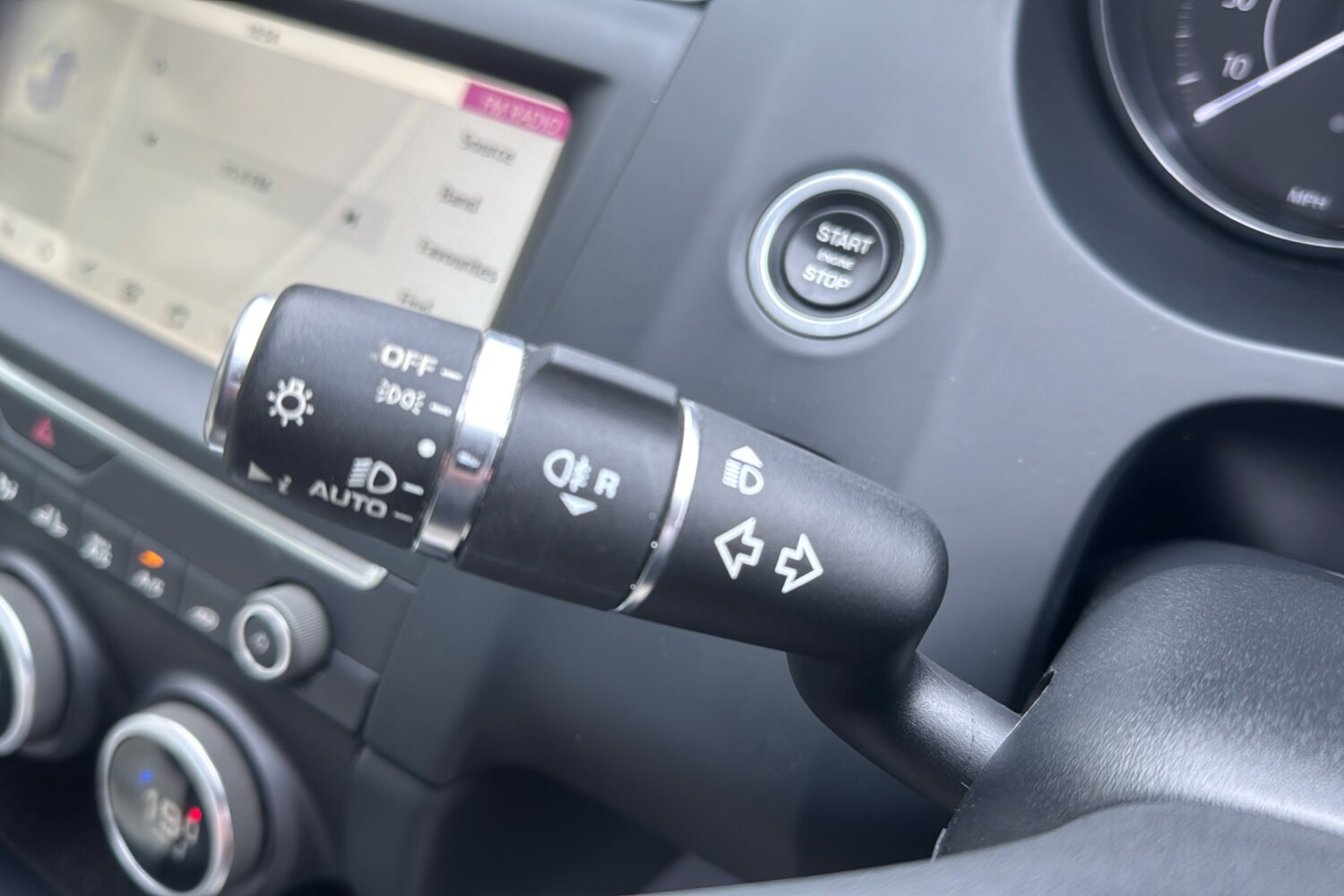 Used Jaguar E-Pace 2018 for sale - 76262605: Photo 31