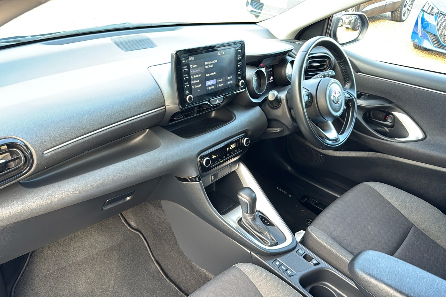 Used Toyota Yaris 2022 for sale - 77123896: Photo 11