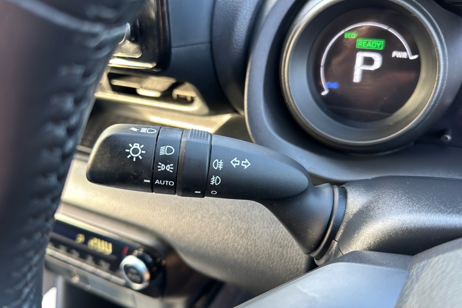 Used Toyota Yaris 2022 for sale - 77123896: Photo 33