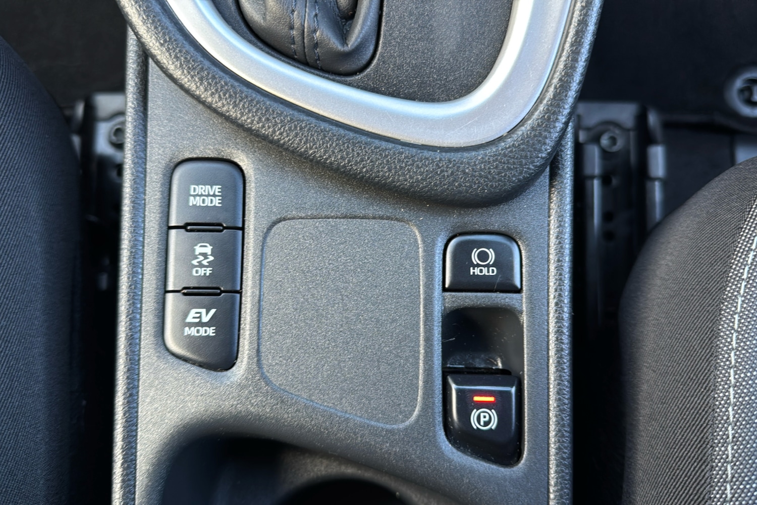 Used Toyota Yaris 2022 for sale - 77123896: Photo 35