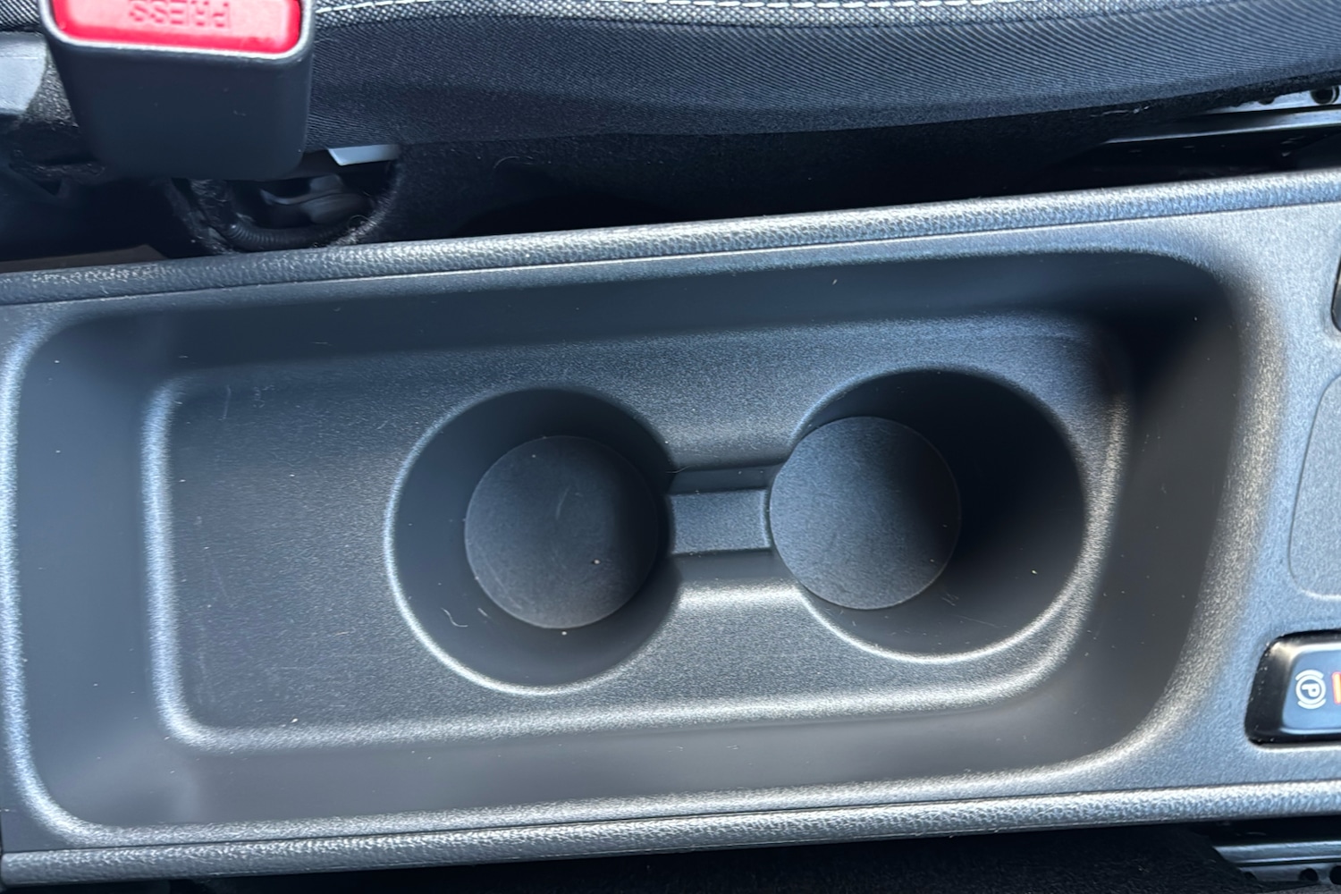 Used Toyota Yaris 2022 for sale - 77123896: Photo 37