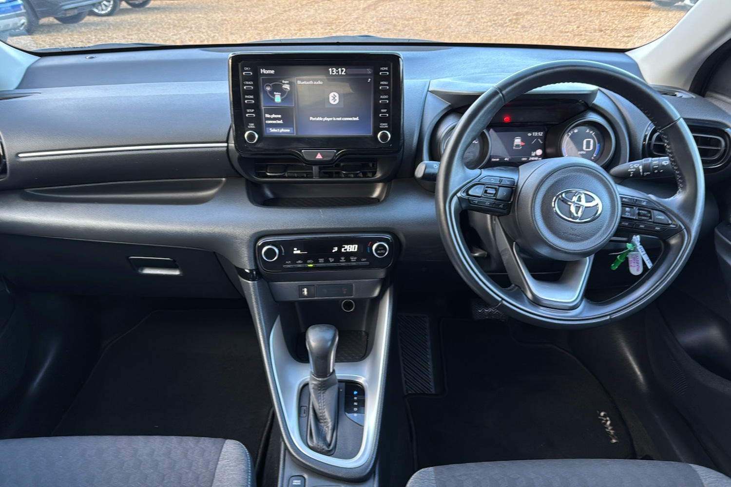 Used Toyota Yaris 2022 for sale - 77123896: Photo 9