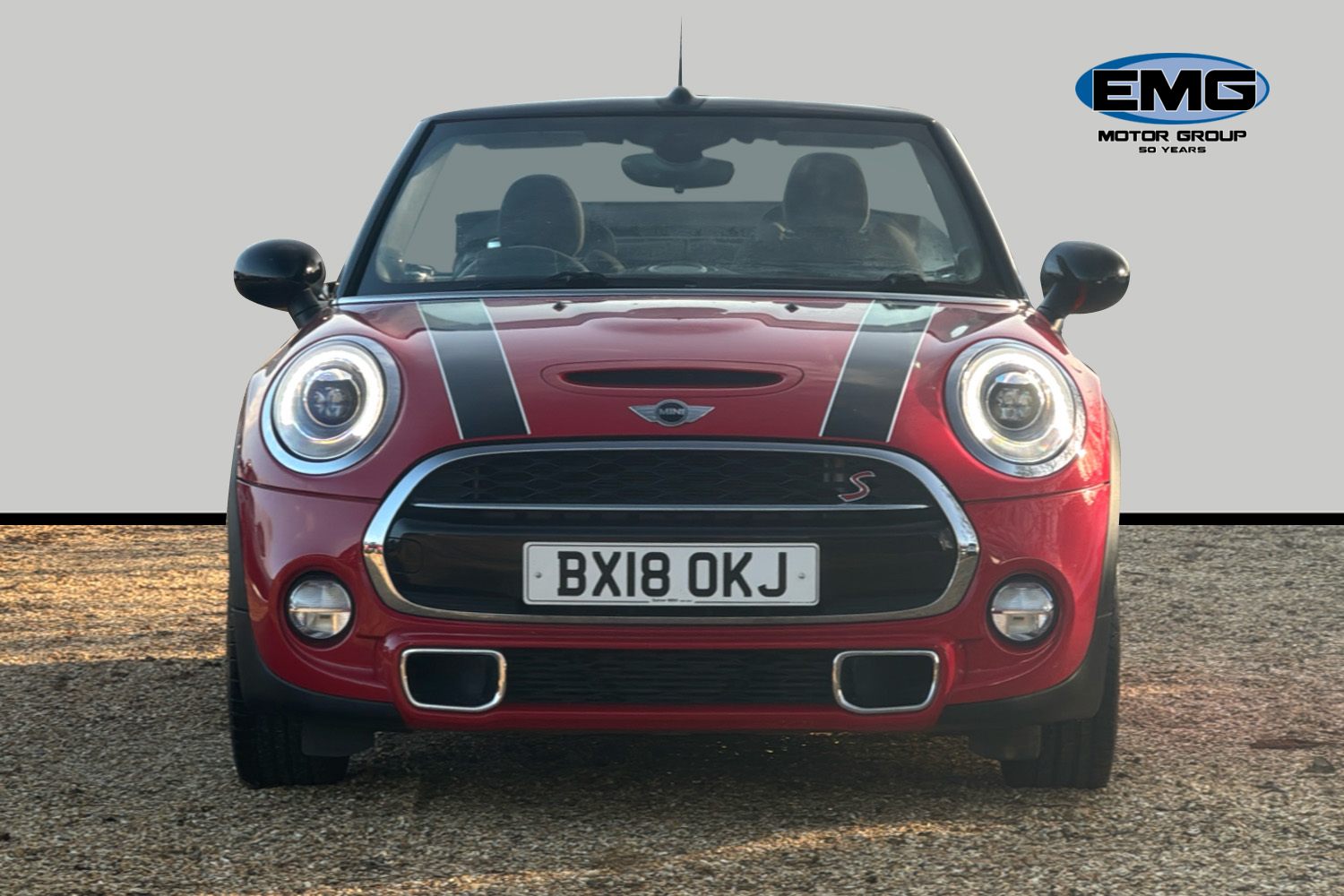 Used MINI Convertible 2018 for sale - 77976909: Photo 2