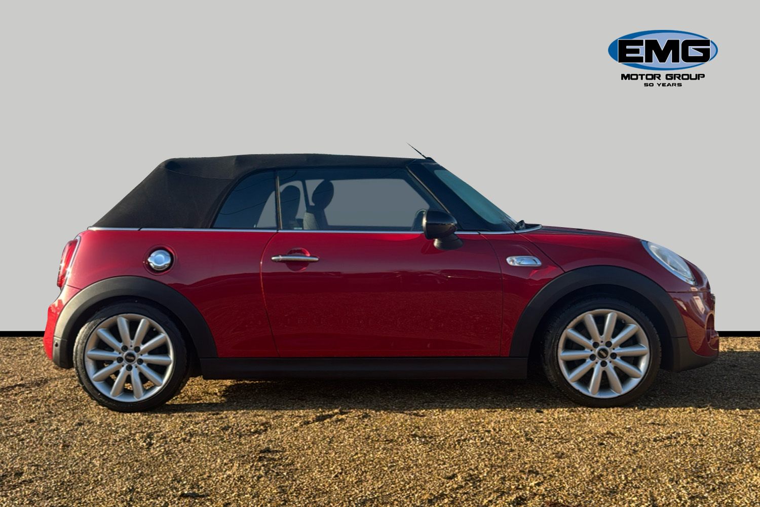 Used MINI Convertible 2018 for sale - 77976909: Photo 4