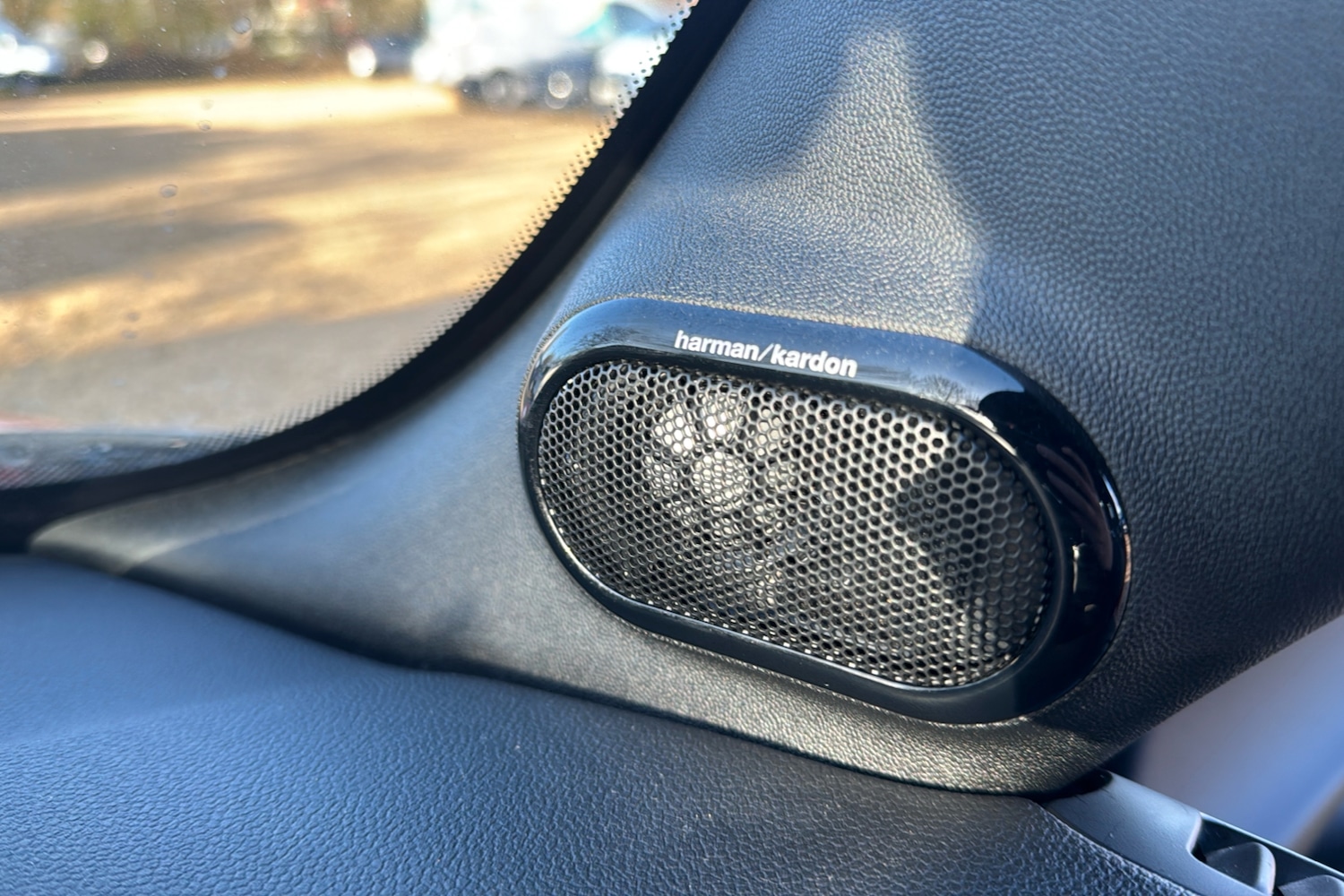 Used MINI Convertible 2018 for sale - 77976909: Photo 42