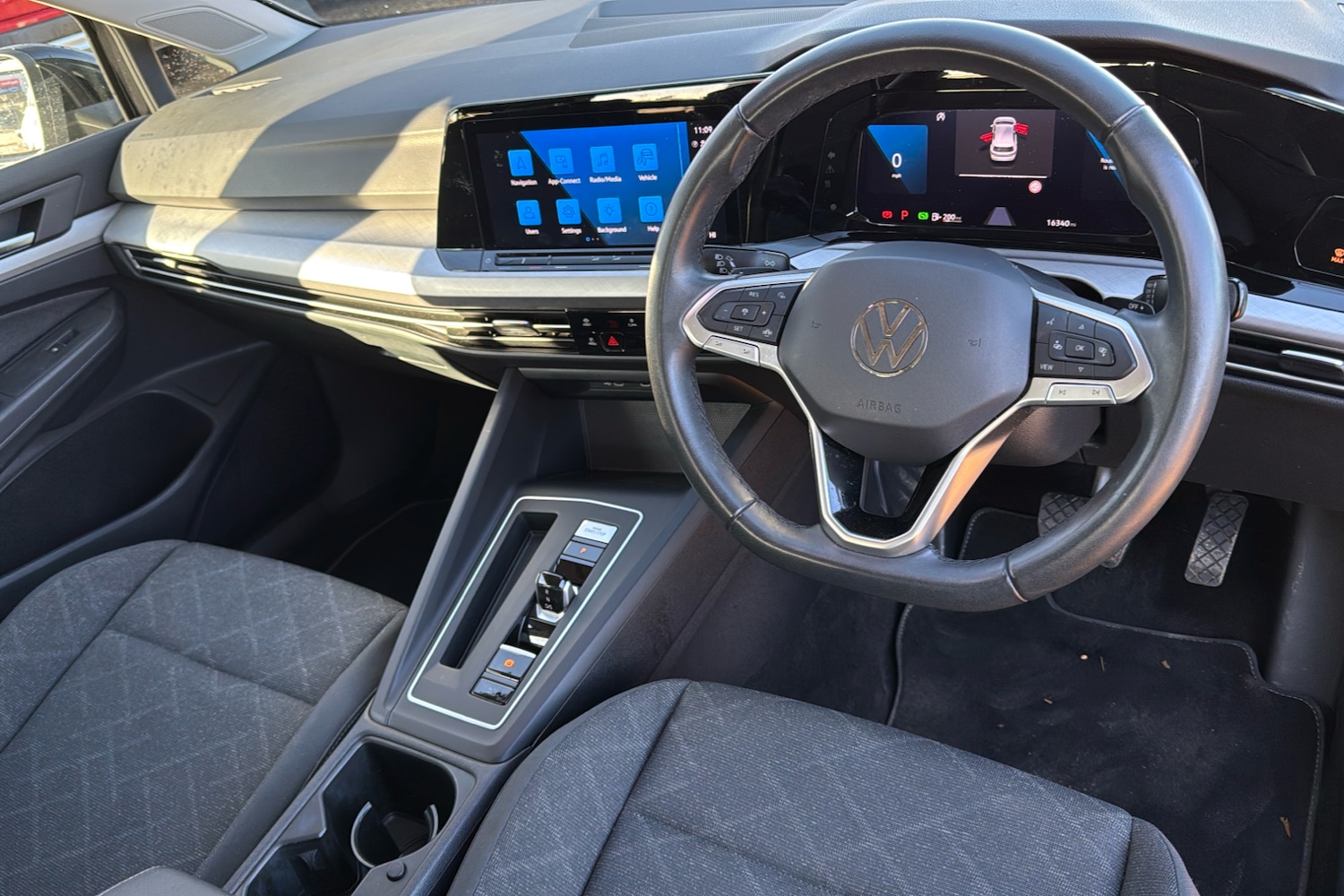 Used Volkswagen Golf 2023 for sale - 76638509: Photo 10