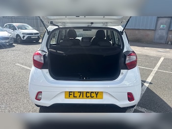 Used Hyundai i10 2021 for sale - 78041760: Photo