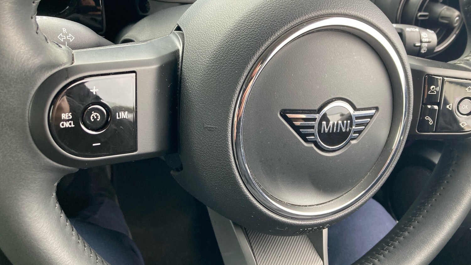 Used MINI Hatch 2023 for sale - 77543535: Photo 44